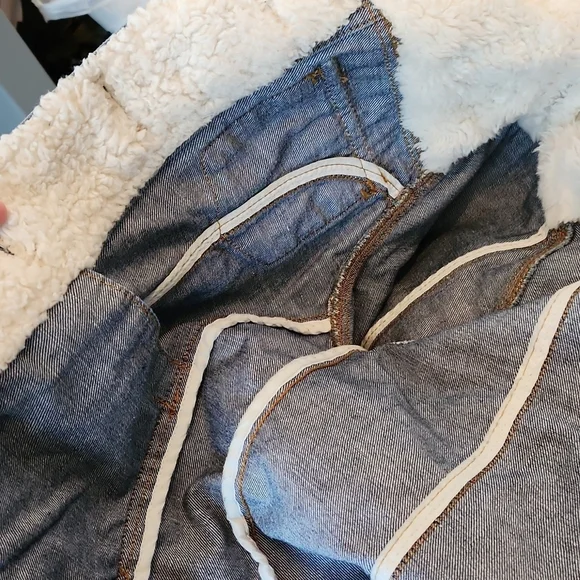 White Crow Sherpa Lined Jean Jacket - Picture 6 of 7